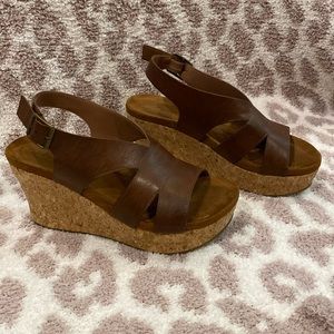 Pierre Dumas Wedge sandal